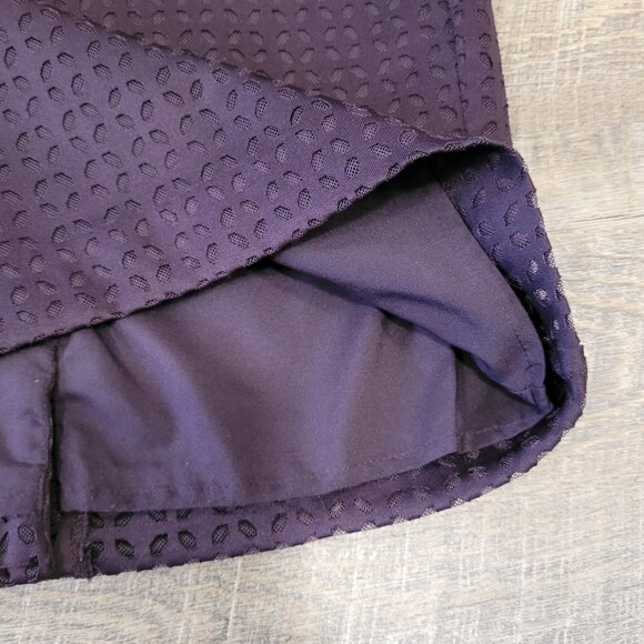 BANANA REPUBLIC | Laser Cut Pencil Skirt | Sz. 0 - Picture 5 of 8